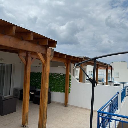Galtheo Apartment Lachi Bagian luar foto