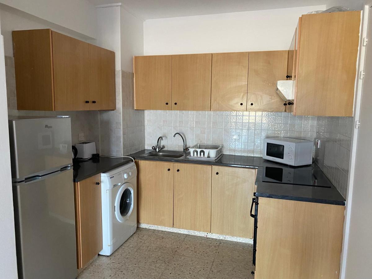 Galtheo Apartment Lachi Bagian luar foto