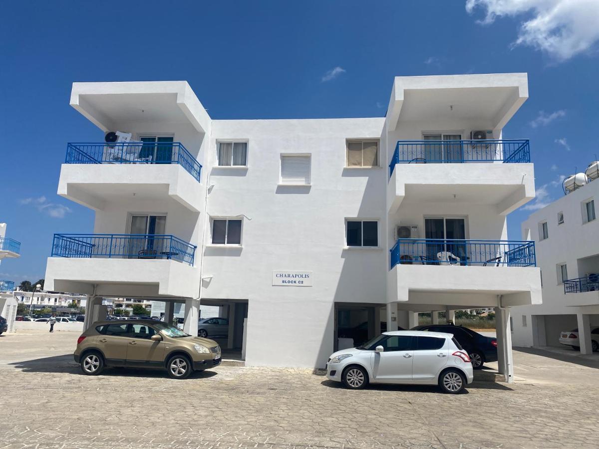 Galtheo Apartment Lachi Bagian luar foto